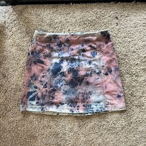 Tie-dye mini skirt